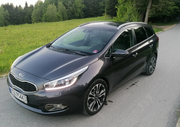 Kia Ceed cena 37900 przebieg: 199140, rok produkcji 2013 z Międzychód małe 352